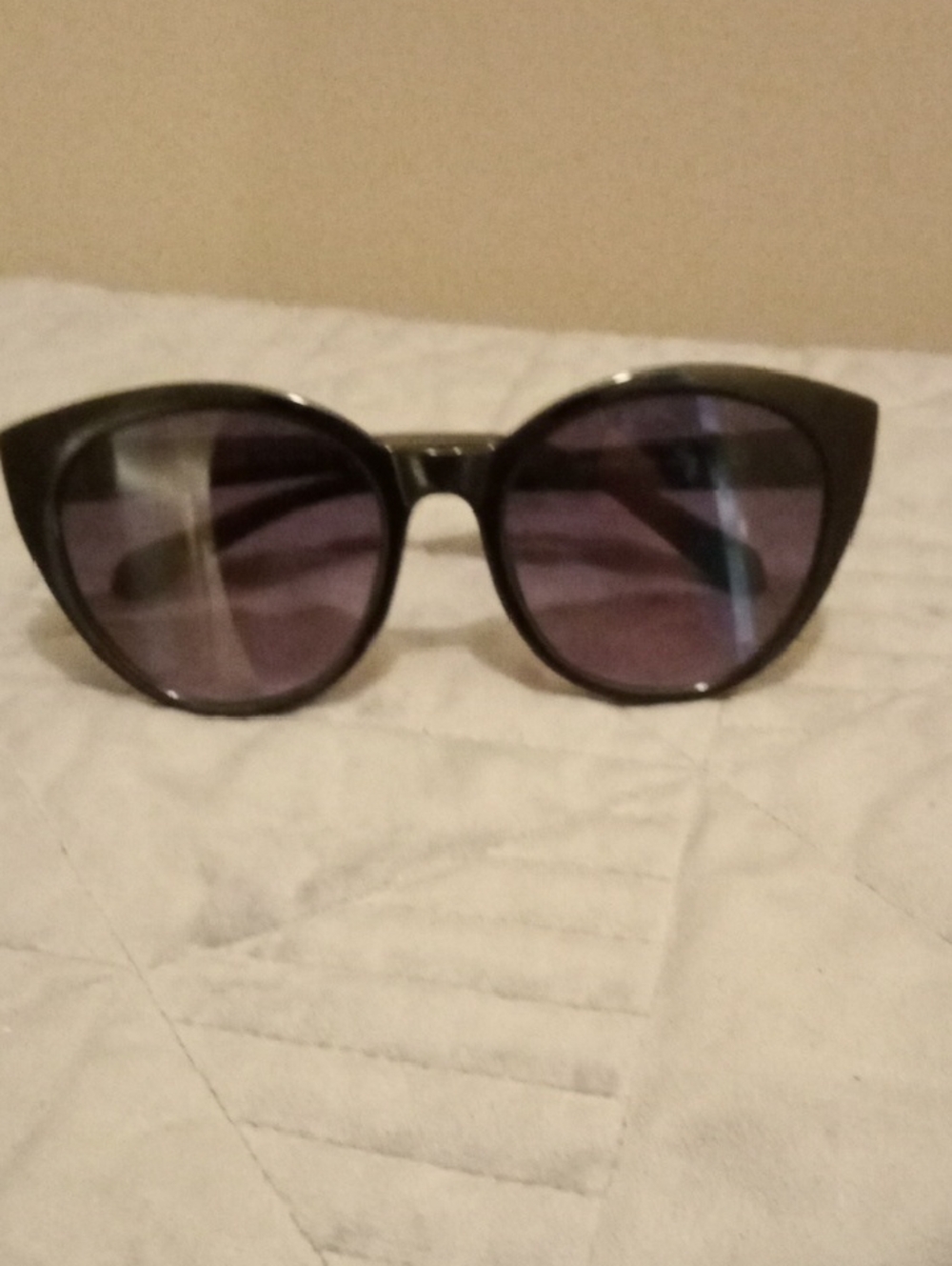 Kate Spade Black Cat-Eye Sunglasses with Purple Lenses